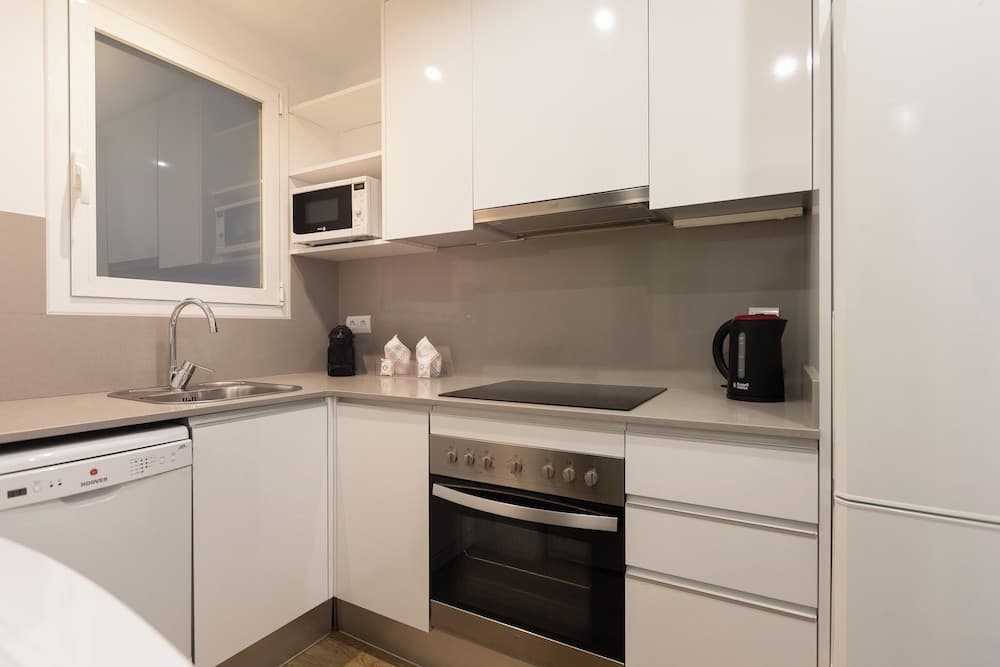 Enjoybcn Coliseum Apartments - photo 25