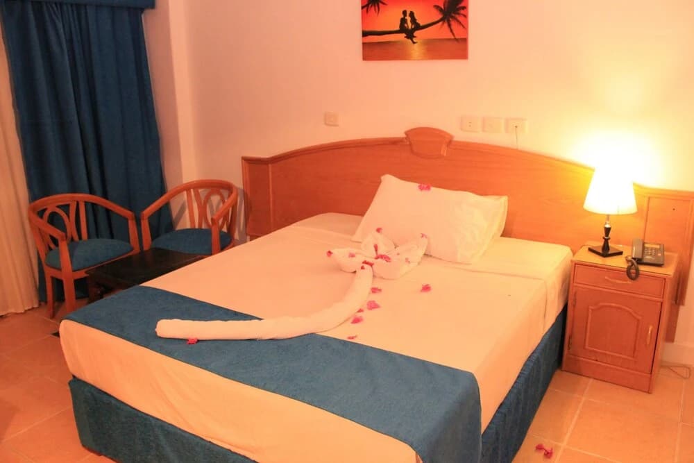 Grand Blue Hotels - photo 2