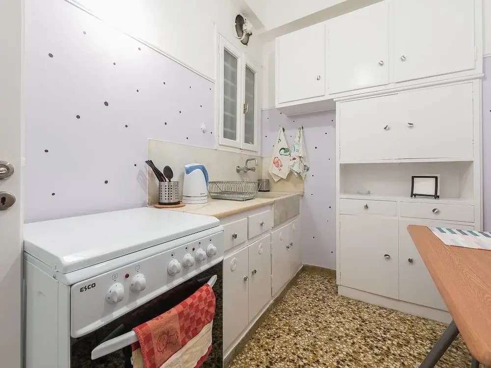 Spacious and Stylish Home in Central Athens by Cloudkeys - photo 13