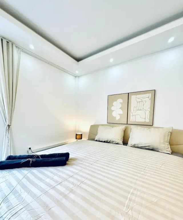 Spacious 7BR Apartment Prime Location - photo 13
