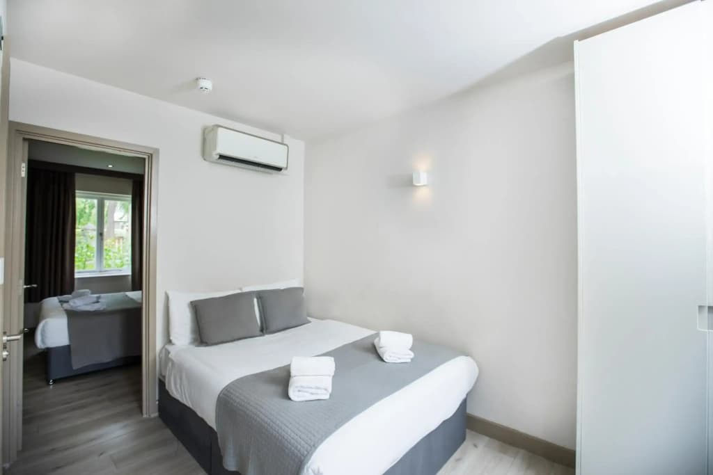 Arch hotel - photo 11