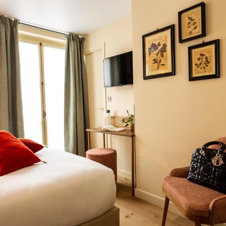 Hôtel Bonsoir Madame - photo 29