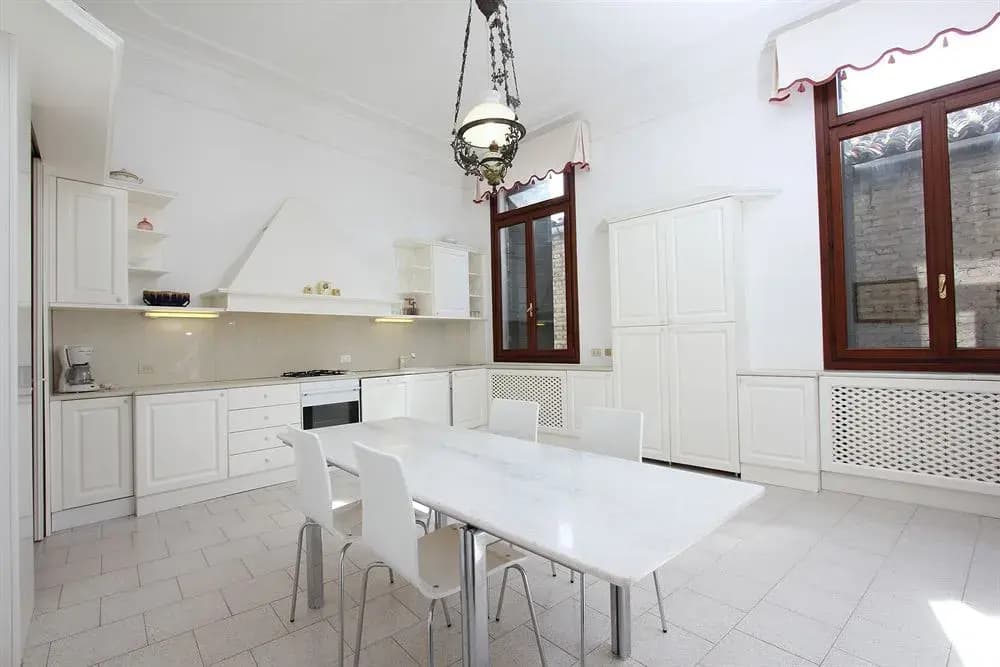 City Apartments - photo 25