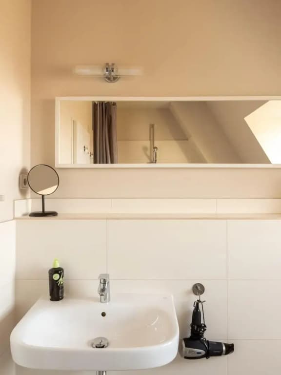 Limehome Berlin Chausseestrasse - photo 8