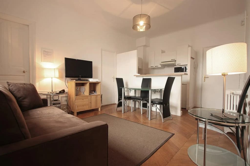 Bridgestreet Opera Apartments - photo 2