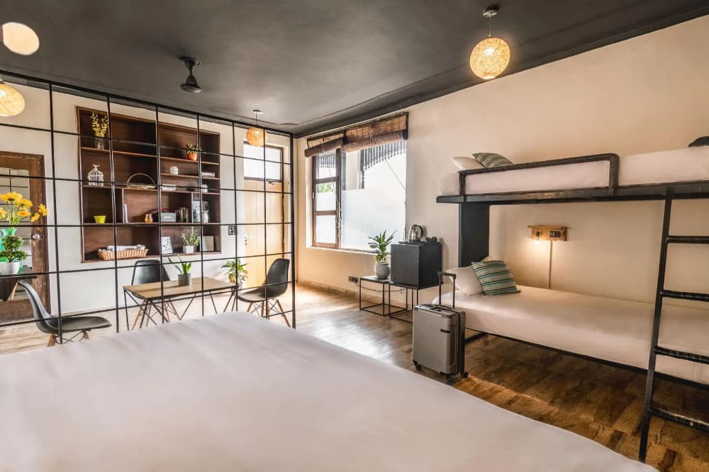 LetsBunk Poshtel & Suites - photo 27