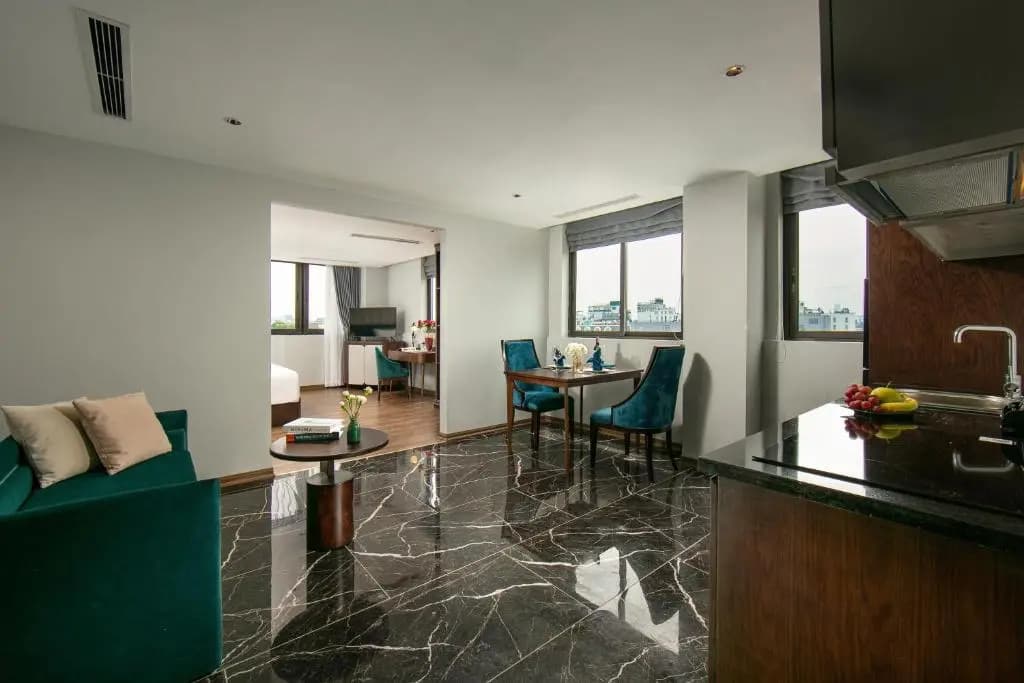 May De Ville Lakeside Hotel - photo 47