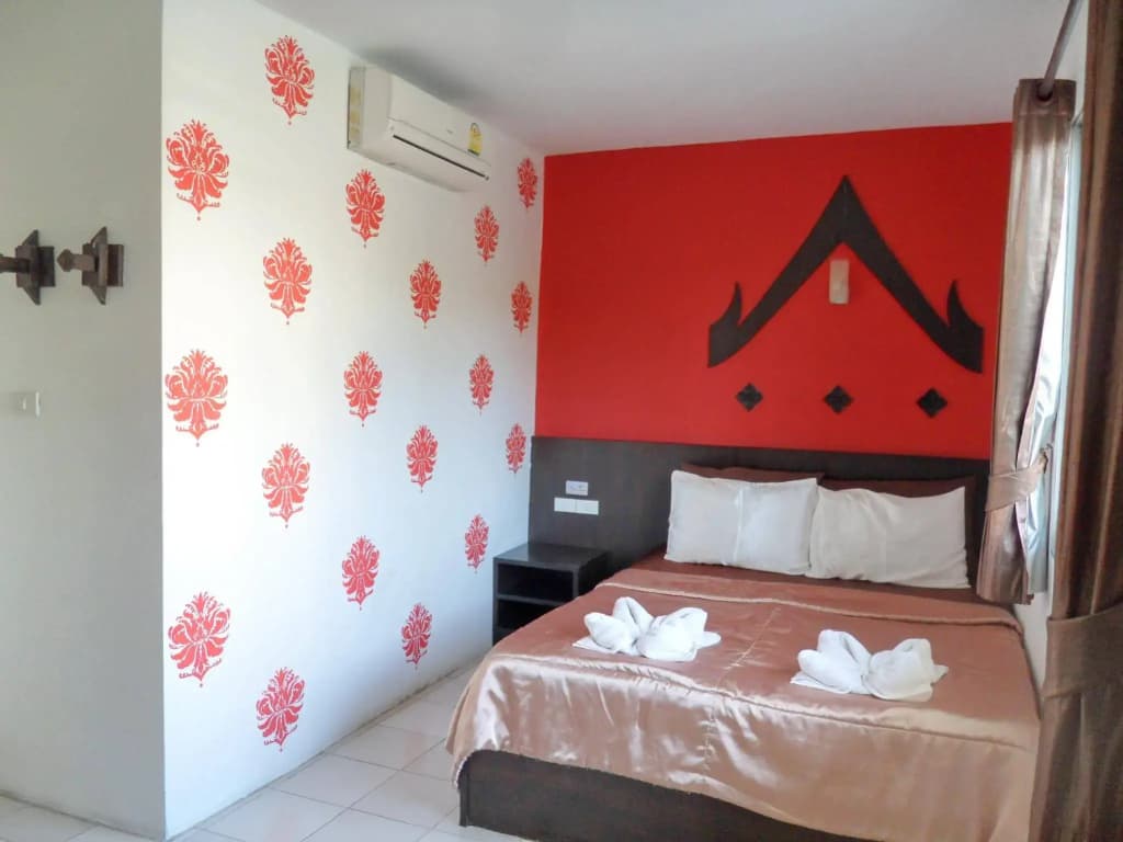 Baan Kanta Hotel - photo 2