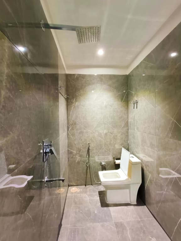 Hotel Ishaan Palace Near IGI Delhi Airport - photo 17