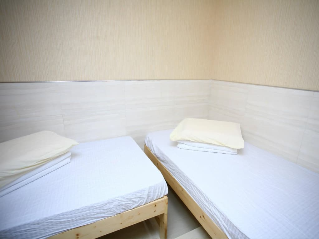 Kam Fu Guest House - photo 2