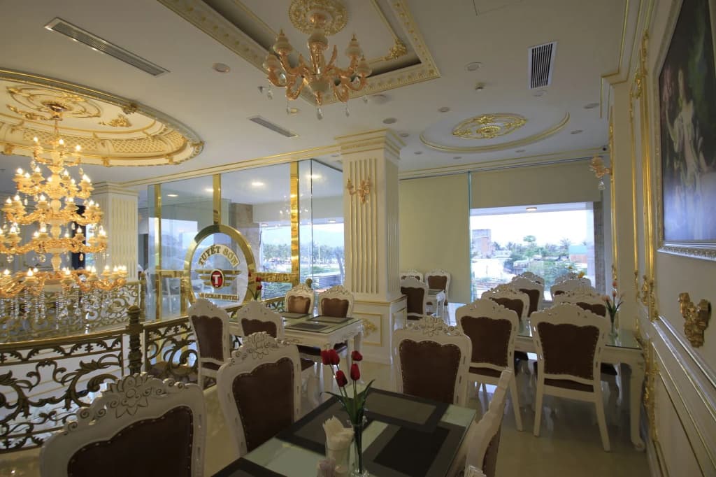 Tuyet Son Hotel - photo 32