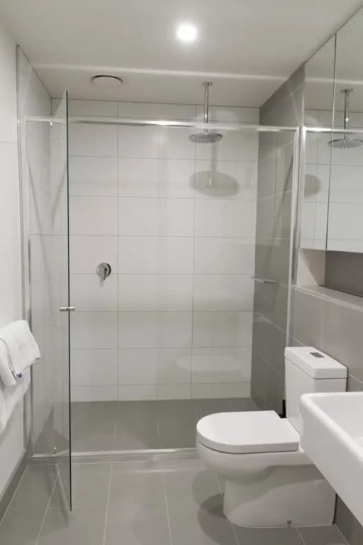 Modern Light-filled Luxury 1bedroom Apartment in South Melbourne - photo 12