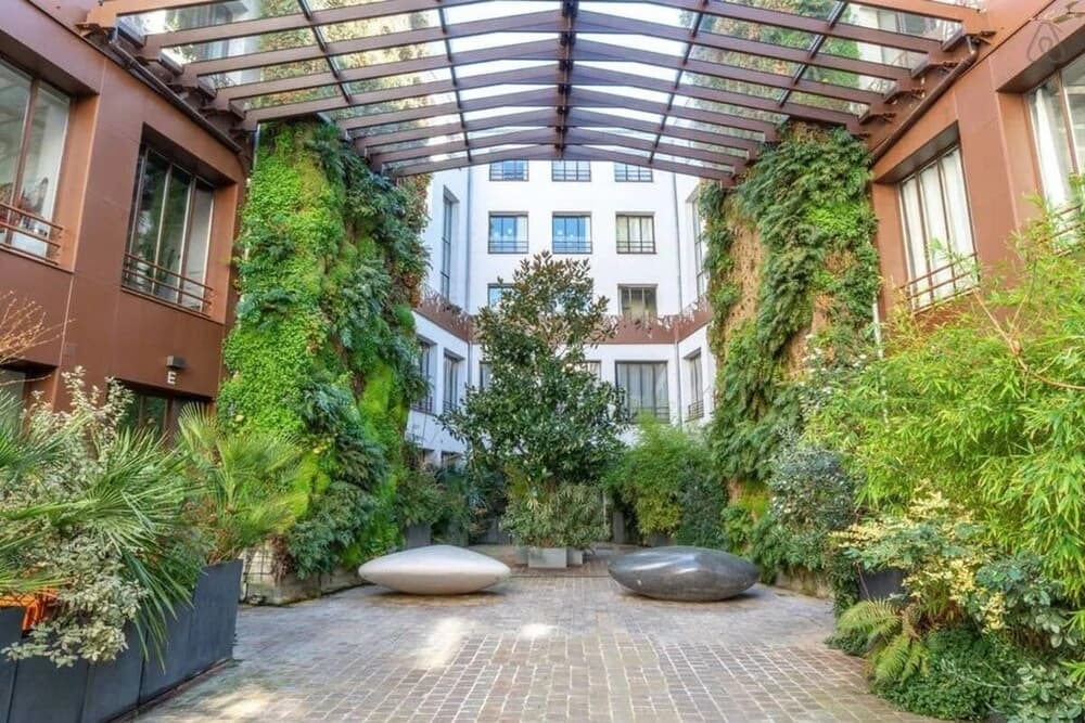 Modern Industrial 80m2 Apartment Near Bastille - photo 12