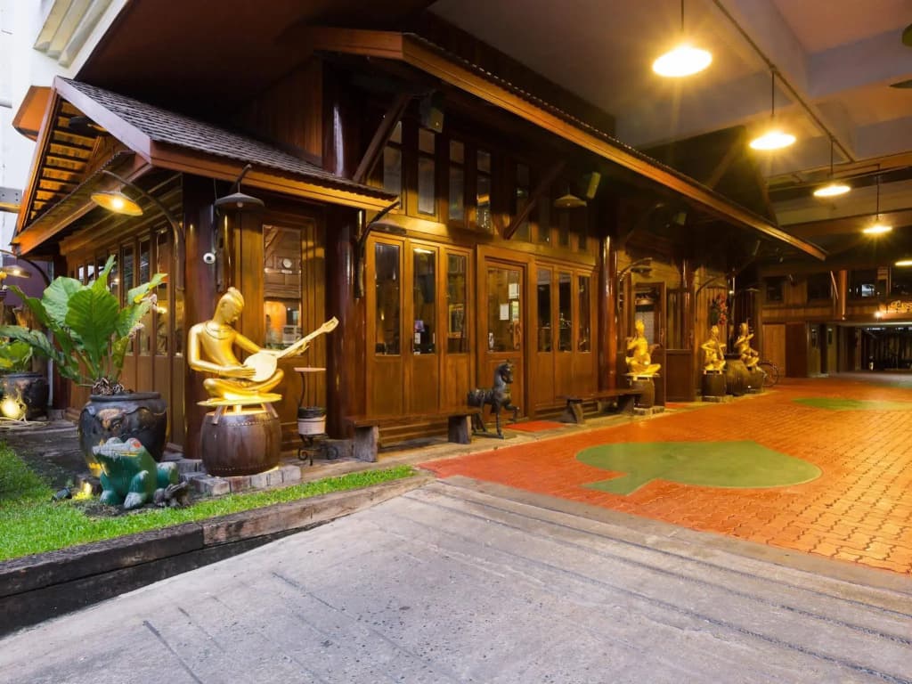 True Siam Phayathai Hotel - photo 2