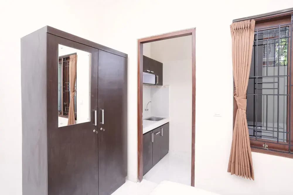 RedDoorz @ Kubu Anyar 2 - photo 11