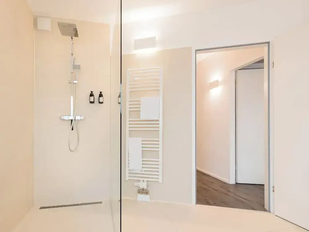 URBAN ISLAND - Riverside Apartments - photo 25