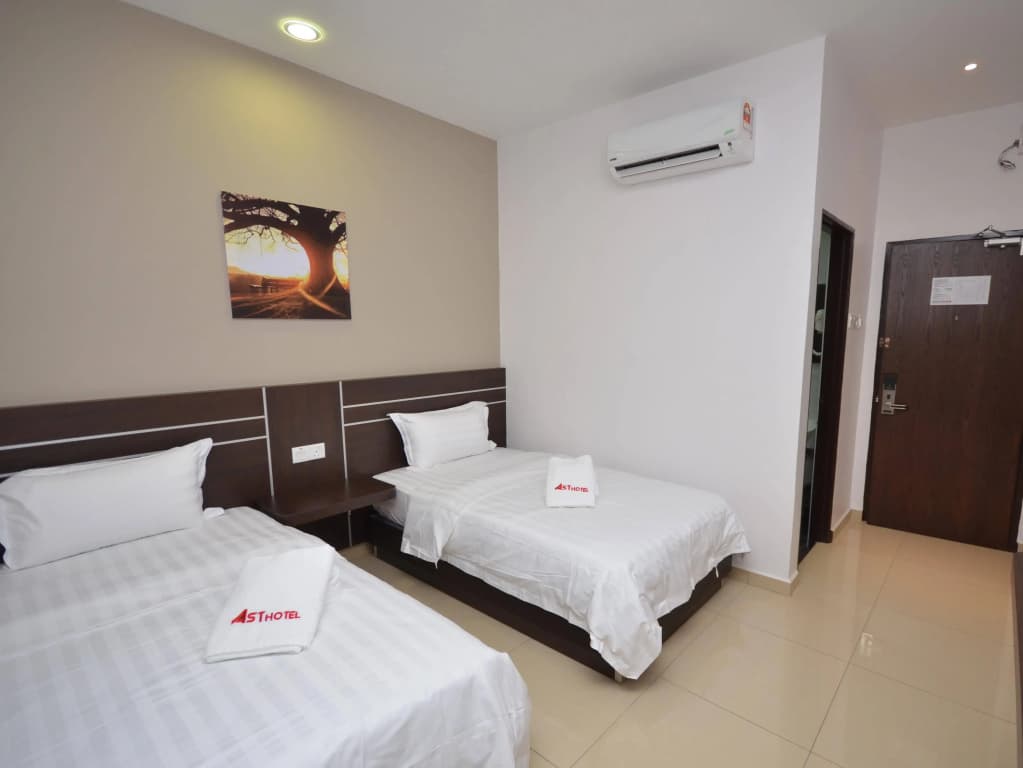 AST Hotel - photo 3