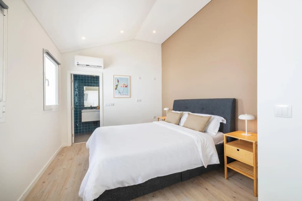 Olala Lisbon Oriente Suites D - photo 7