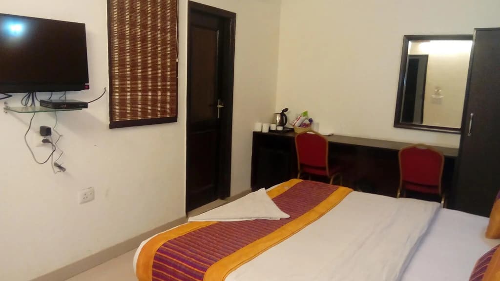 Glt Hotel Radiance - photo 2