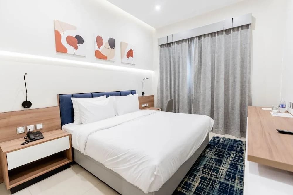Resivation Hotel - photo 6