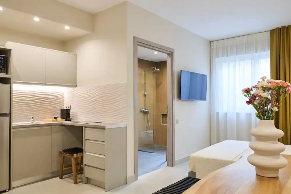 Acropolis Muses - Downtown Luxury Apartments - photo 4