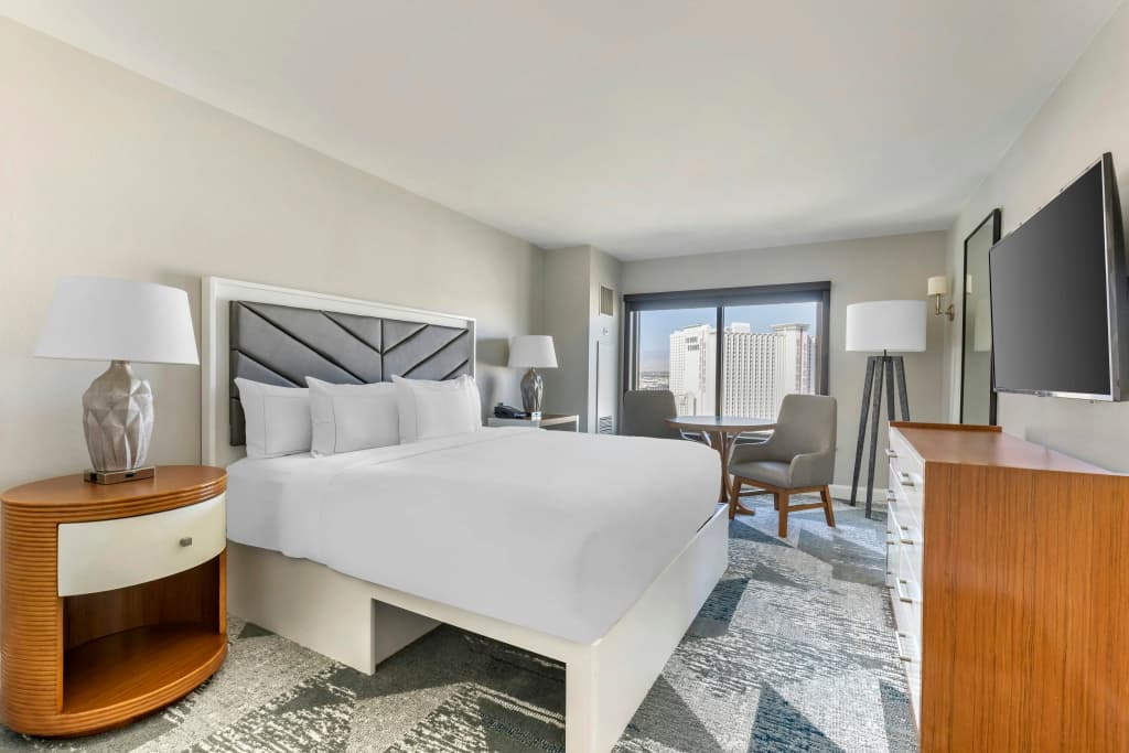 Hilton Grand Vacations Club on the Las Vegas Strip - photo 4