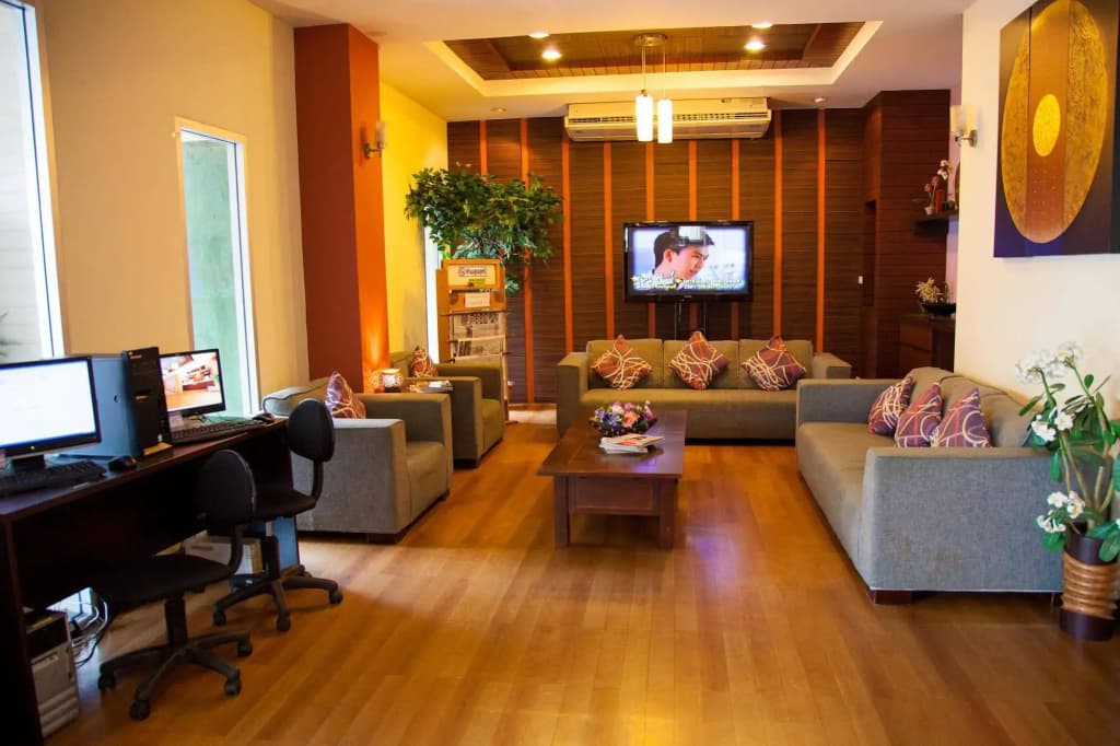 Happyland Mansion - photo 13
