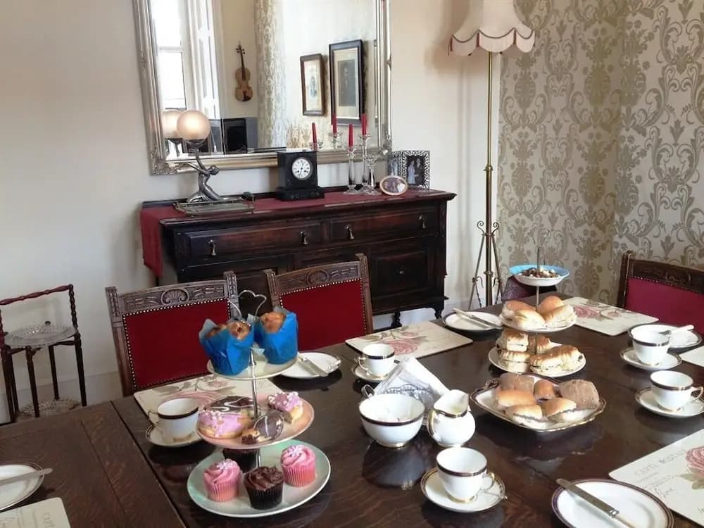 Glendevon Central Bed and Breakfast - photo 11