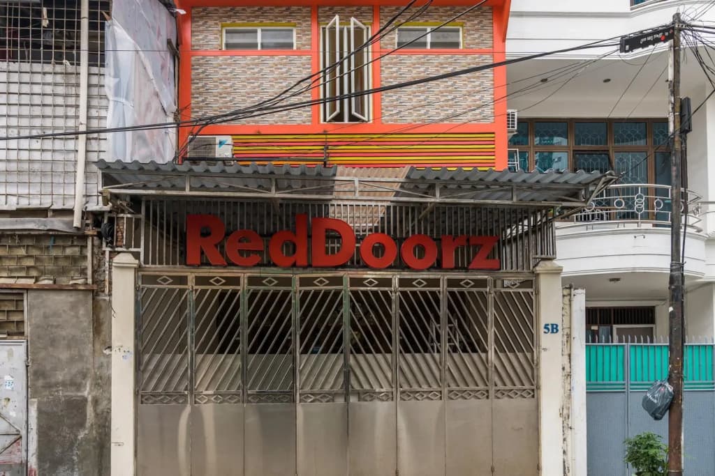 RedDoorz Hostel near LTC Glodok - photo 1
