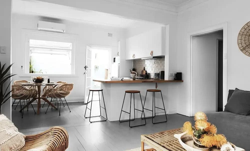 Beach Cottage in Bondi - photo 6
