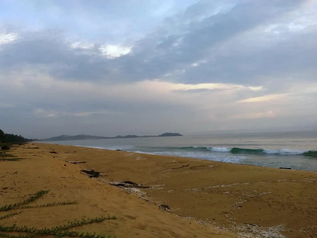 Anggun Beach Guest House Dungun - photo 6