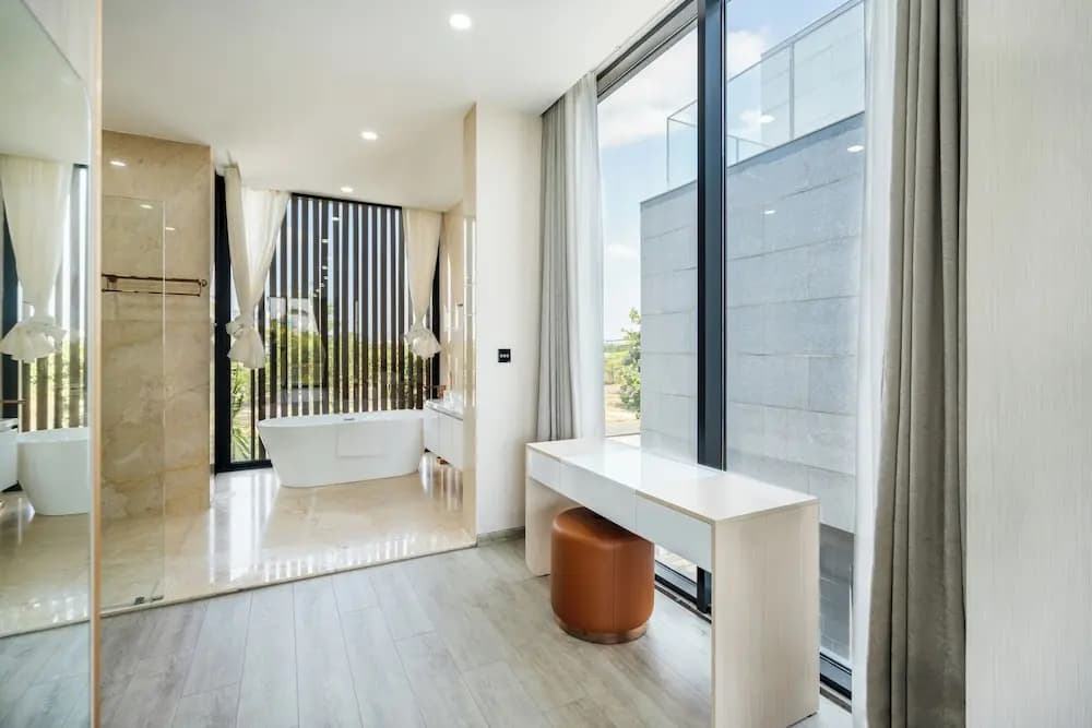 Deluxe Riverfront Pool Villas Danang - photo 7