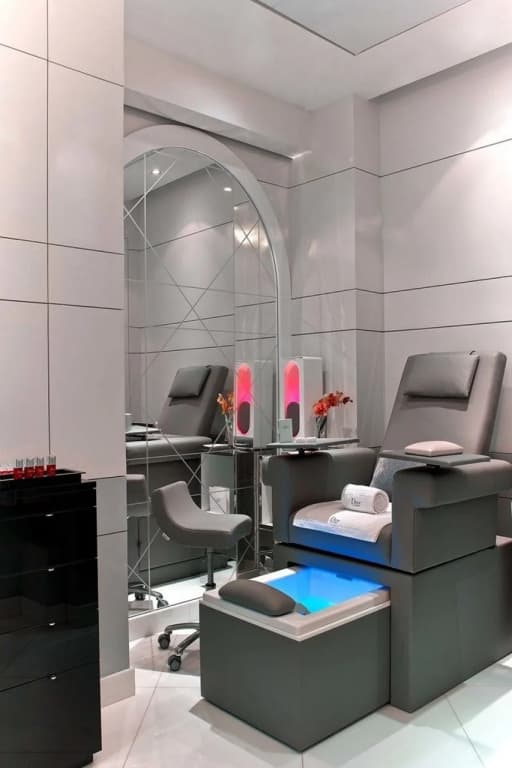 Plaza Athenee Hotel - photo 16