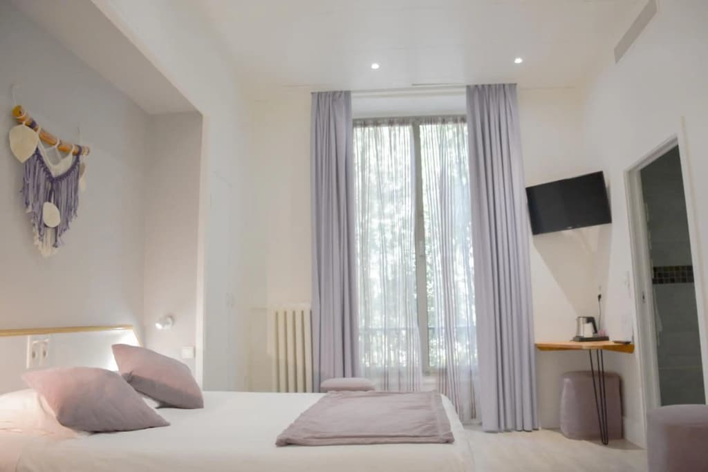 Hotel Busby - photo 2