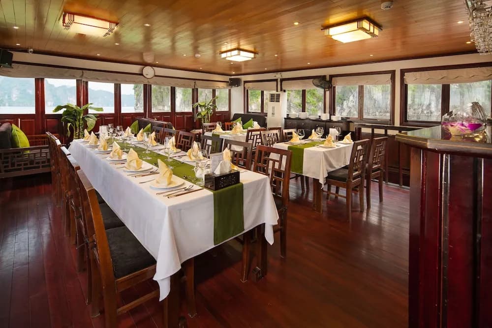 Garden Bay Luxury Cruise - photo 21