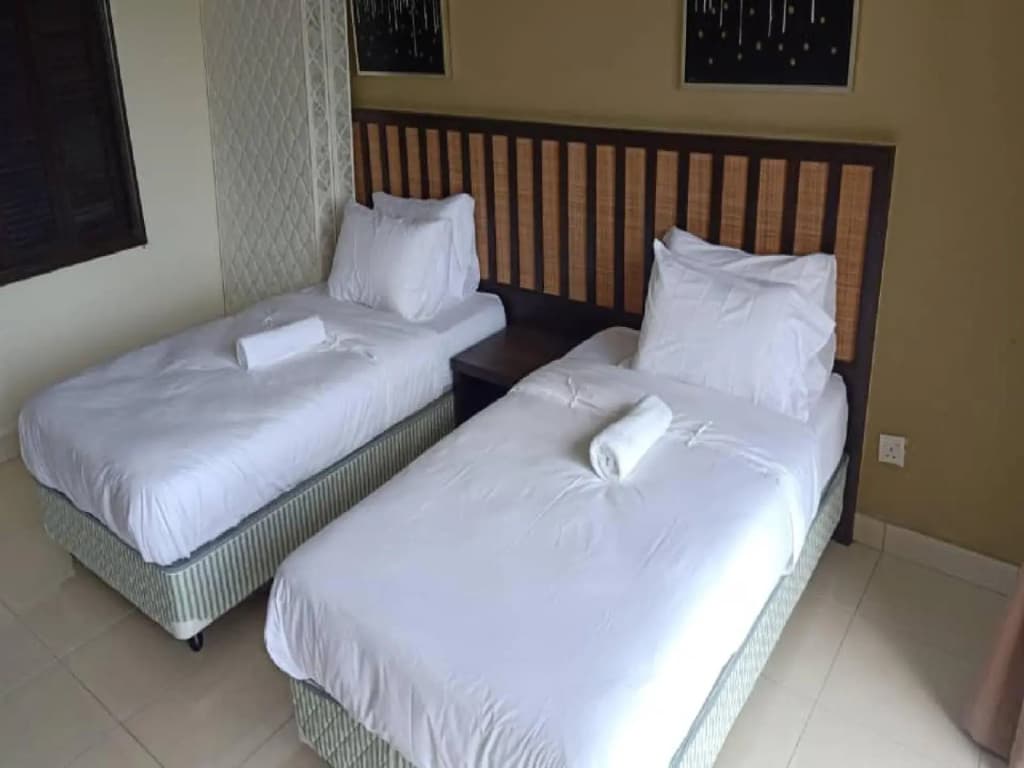 ccfd 4pax Gold Coast Morib Resort - Banting Sepang KLIA Tanjung Sepat - photo 2