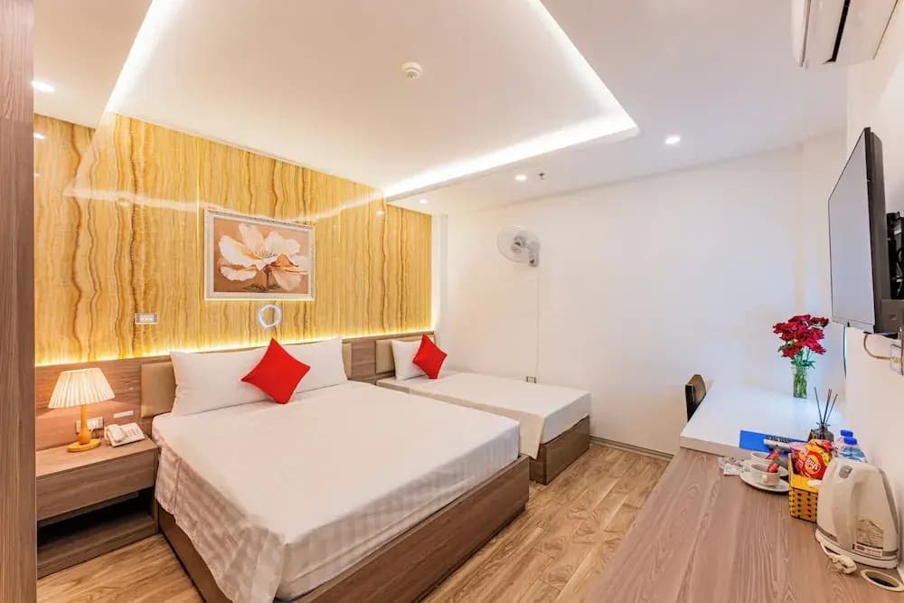 Moon Hotel Do Quang - photo 5