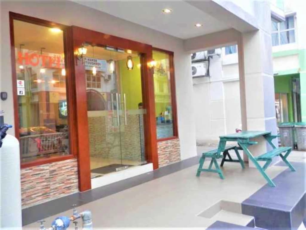 Travellers Planet Hotel & Guest House - photo 17