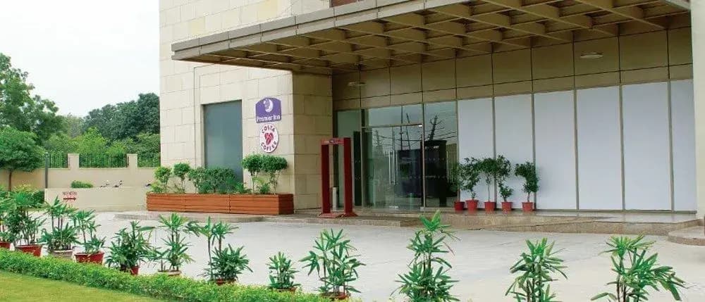 Caspia Hotel New Delhi Shalimar Bagh - photo 15