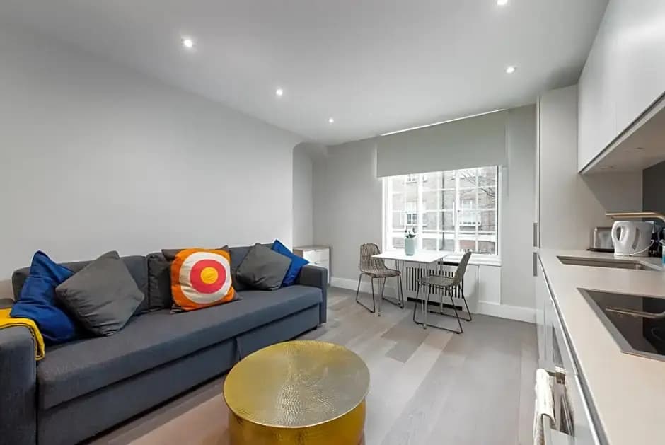 Meriden Court by CAPITAL - main photo