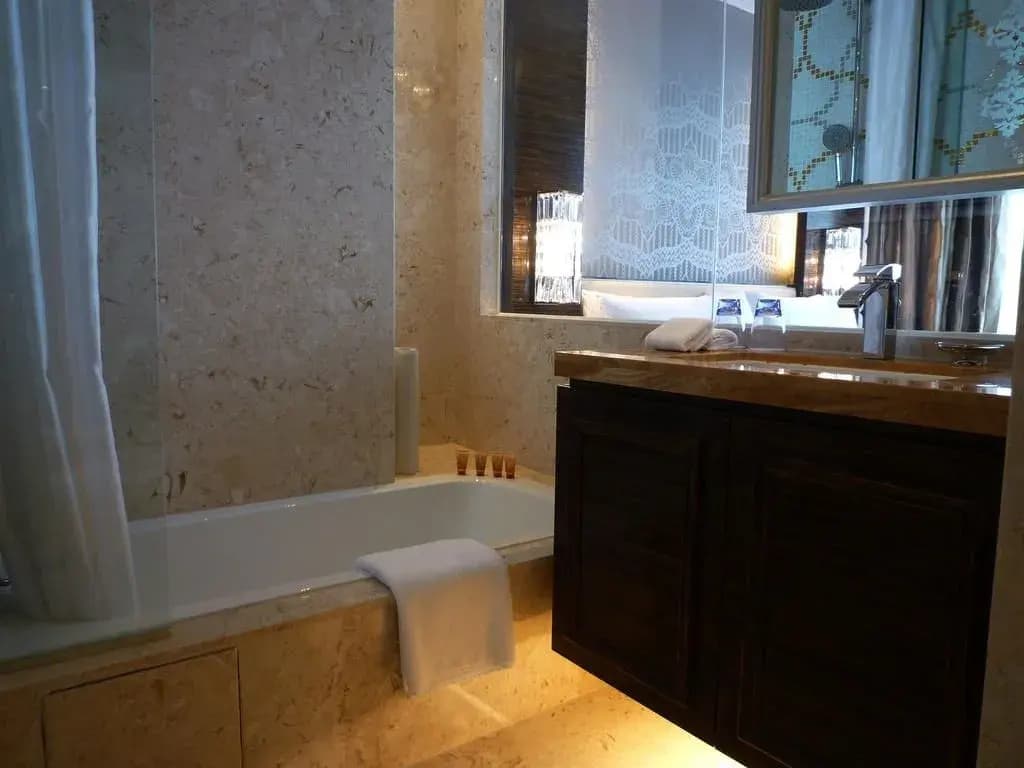 Dorsett Kwun Tong, Hong Kong - photo 9