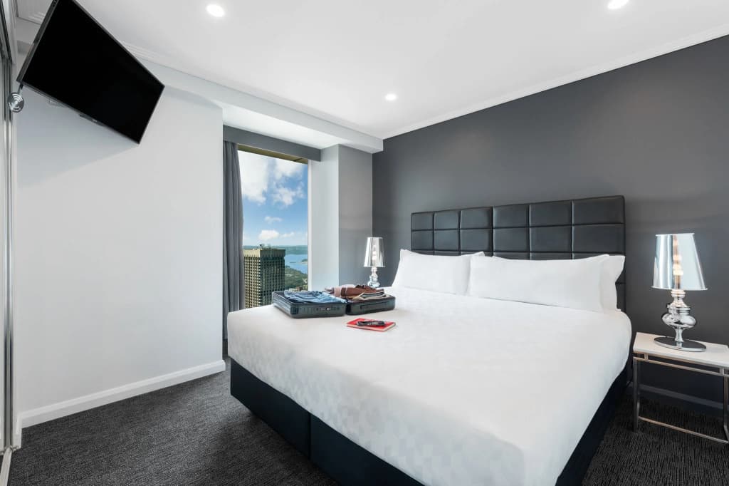 Meriton Suites World Tower - photo 46