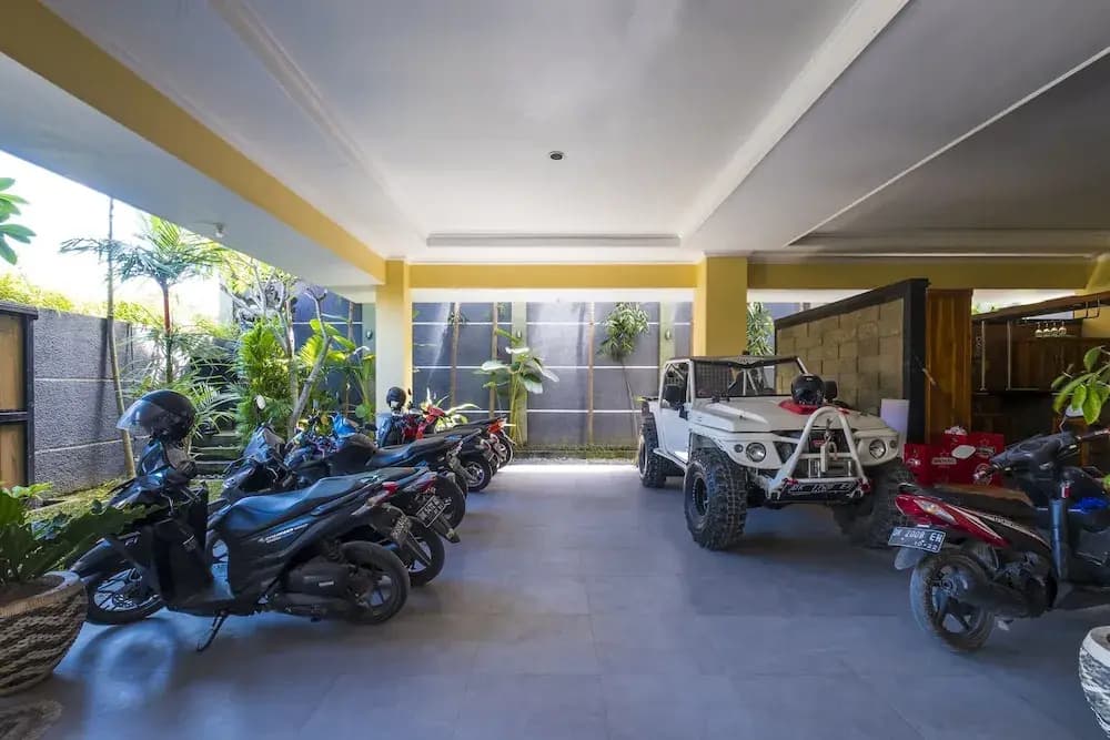 RedDoorz near Art Centre Bali - photo 12