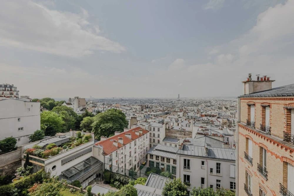 Magnificent Apartment- 2br/4p- Near Sacre-coeur - photo 1
