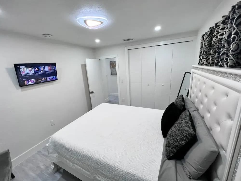 💎💎stylish 2 Bedrooms Apartment By Miami Airport - photo 1