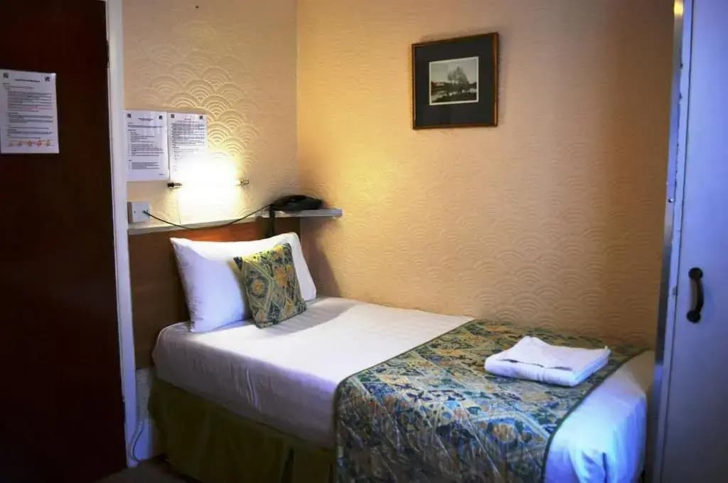 Falcon Hotel - photo 7