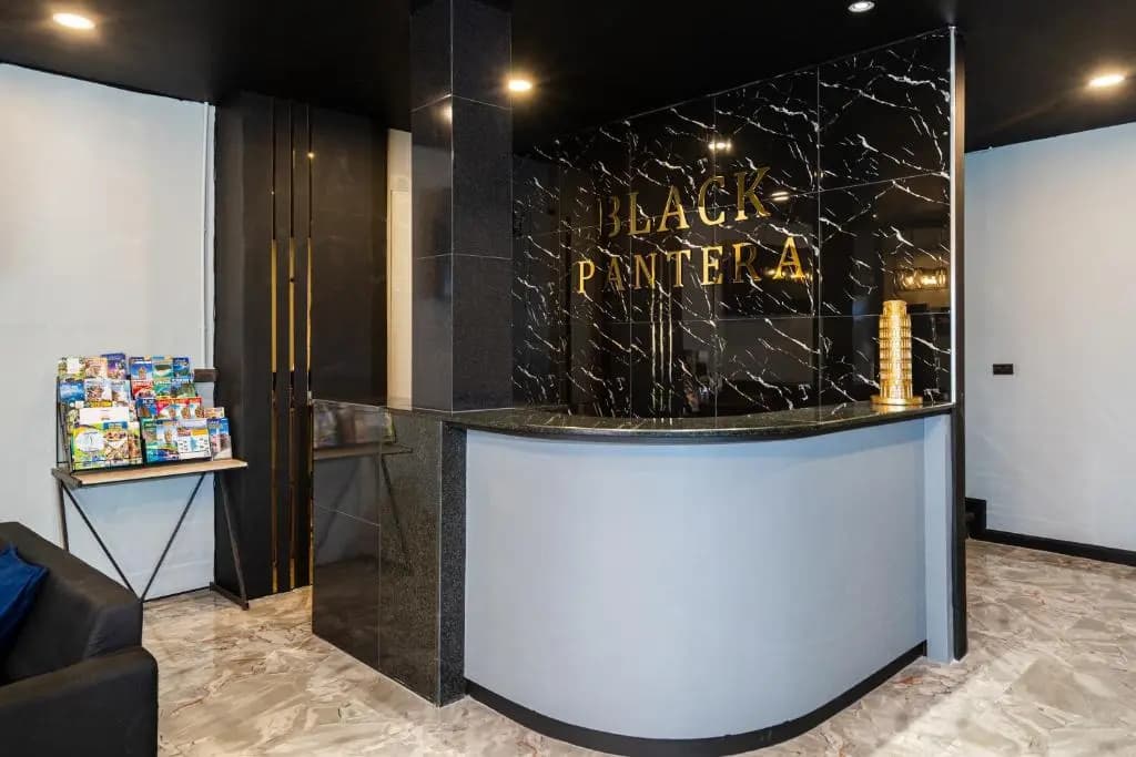 Black Pantera Hostel - photo 2