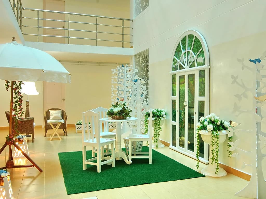 Common Living - photo 8