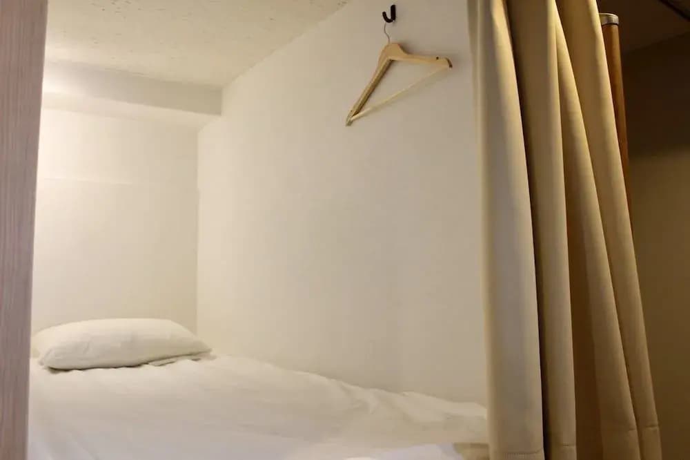 bnb+ Post Town Shinbashi - Hostel - photo 4