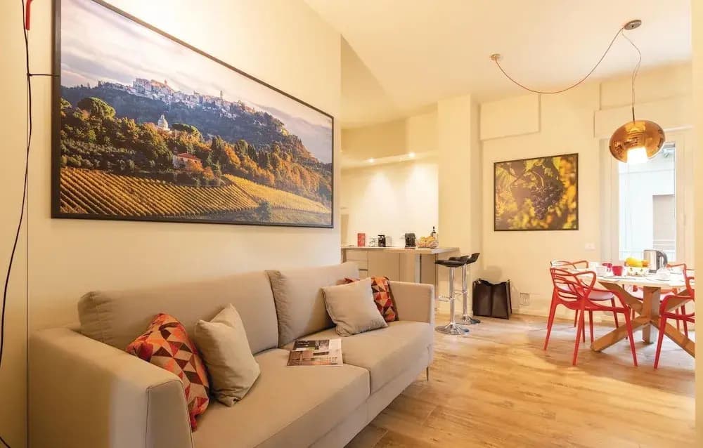Lucy's Apartment - photo 12